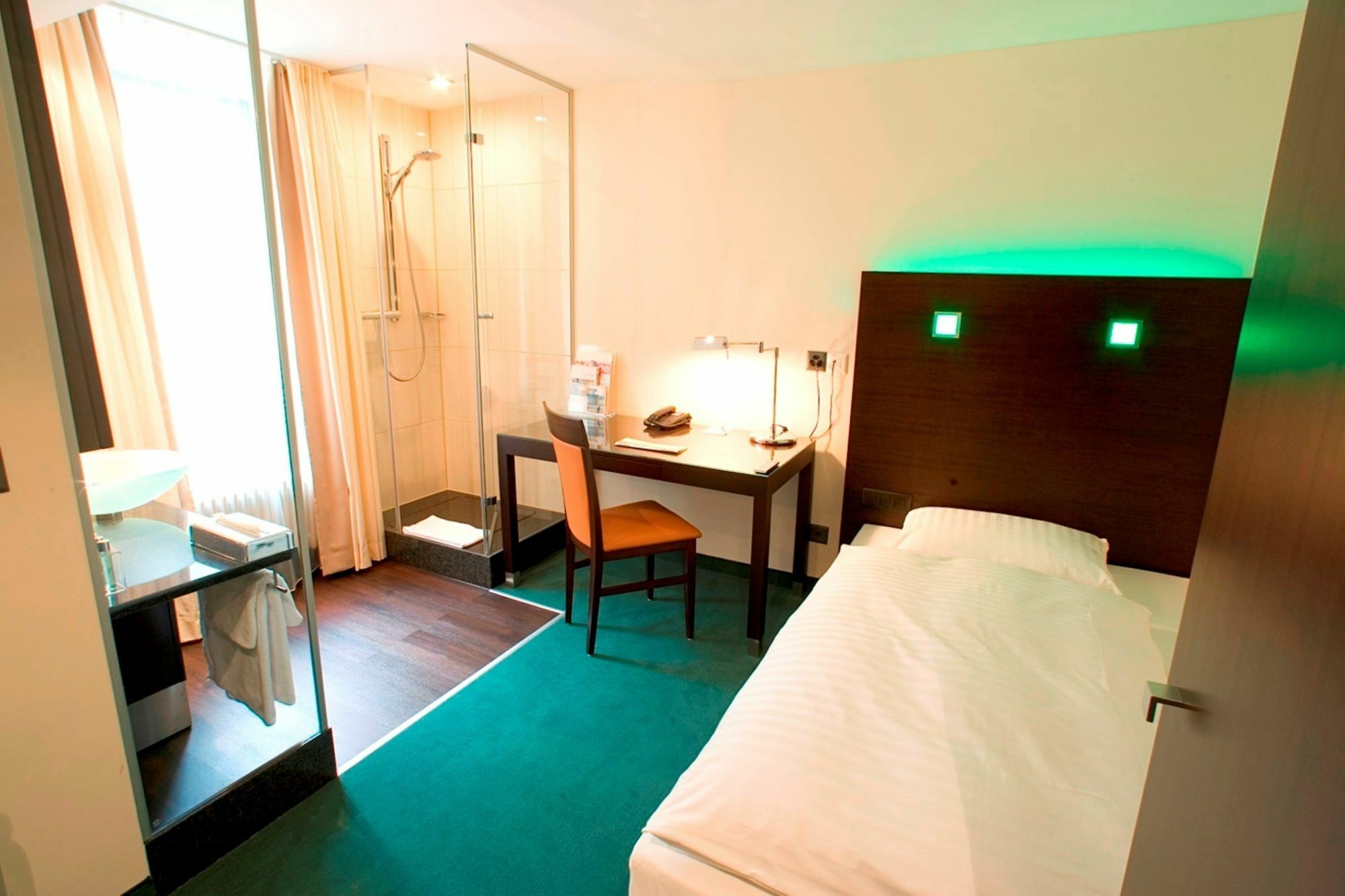Otel Stay2night Bs 4*